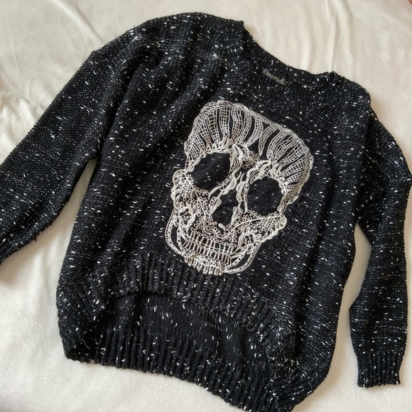 Black graphic sweater (one size) - Picture 1 of 3